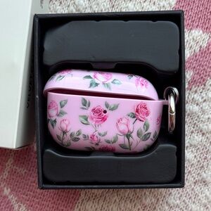 Velvet Caviar AirPods Pro - Baby Pink Roses